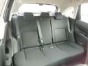 リヤはしっかり３人乗れます
