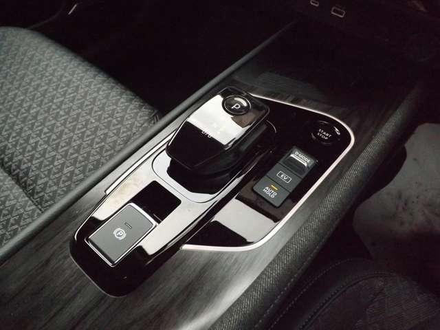 オーラ 1.2 G FOUR 4WD 日産コネクトナビ プロパイロット BOSEサウ(14枚目)