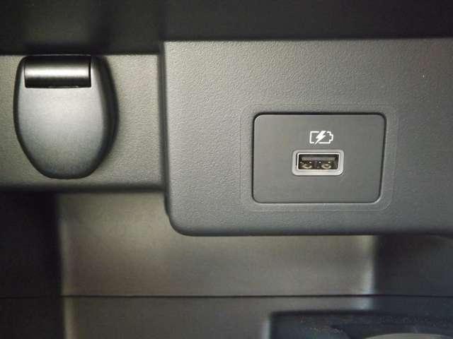 キックス １．２　Ｘ　ＦＯＵＲ　ツートーン　インテリアエディション（ｅ－ＰＯＷＥＲ）　４ＷＤ　プロパイロット　インテリジェントルームミ（10枚目）