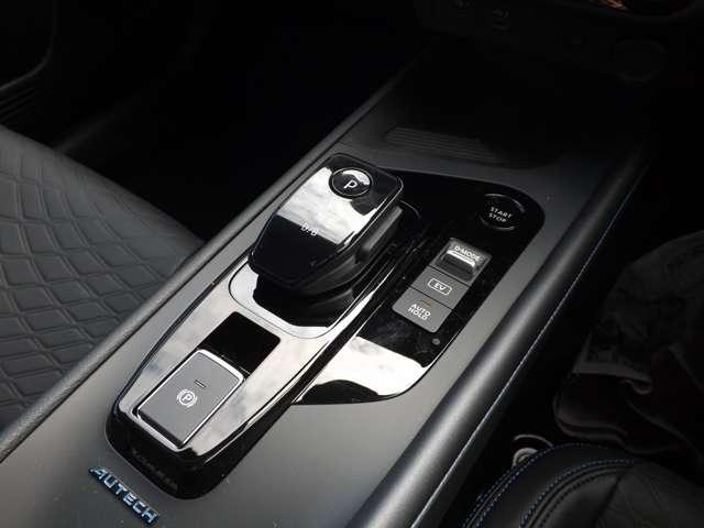 ノート １．２　ＡＵＴＥＣＨ　クロスオーバー　ＦＯＵＲ　４ＷＤ　日産コネクトナビ　プロパイロット　アラウン（14枚目）