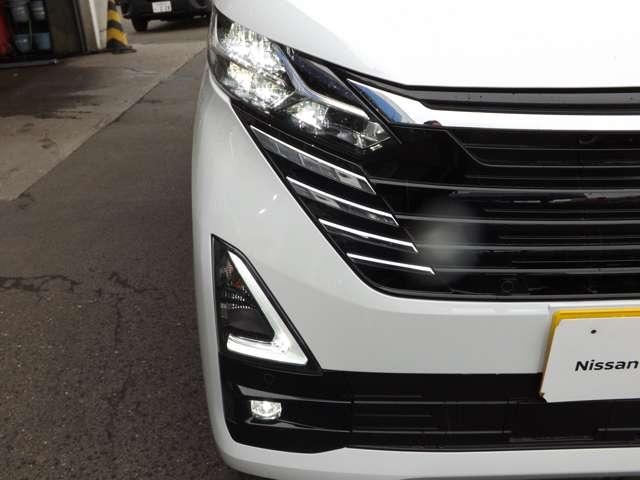 デイズ ６６０　ハイウェイスターＸ　４ＷＤ　試乗車アップ　アラウンドビューモニター（15枚目）