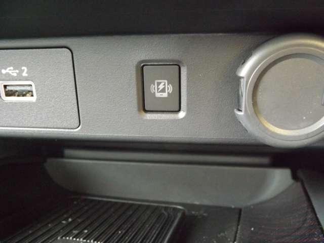 オーラ 1.2 NISMO チューンド e-POWER 4WD フードデカール メーカー装着ナビゲーショ(7枚目)