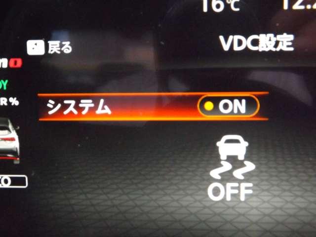 オーラ 1.2 NISMO チューンド e-POWER 4WD フードデカール メーカー装着ナビゲーショ(10枚目)