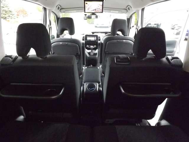 セレナ ハイウェイスターＶ　ナビ・地デジ・アラウンドビューモニター・リヤモニター・両側パワードアー・エマージェンシーブレーキ・踏み間違い防止・ＬＥＤライト・純正エンジンスターター（32枚目）