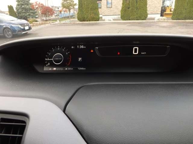 セレナ ２．０　Ｘ　ＶセレクションＩＩ　４ＷＤ　両側オートスライドドア（4枚目）