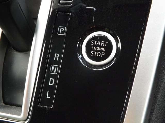 セレナ ２．０　Ｘ　ＶセレクションＩＩ　４ＷＤ　両側オートスライドドア（13枚目）