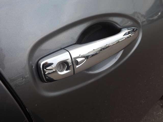 エクストレイル ２．０　２０Ｘ　２列車　４ＷＤ　メモリーナビゲーション　バックカメラ（13枚目）