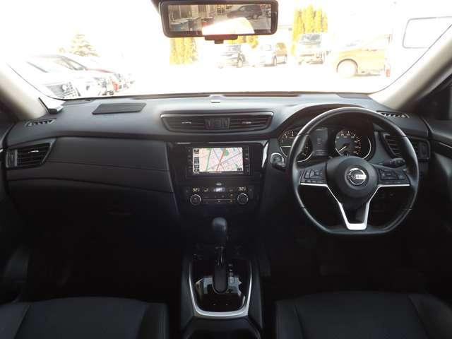 エクストレイル ２．０　２０Ｘｉ　２列車　４ＷＤ　メモリーナビゲーション　プロパイロット（3枚目）