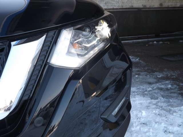 エクストレイル ２．０　２０Ｘｉ　２列車　４ＷＤ　メモリーナビゲーション　プロパイロット（20枚目）