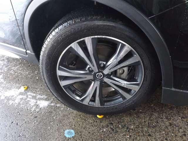 エクストレイル ２．０　２０Ｘｉ　２列車　４ＷＤ　メモリーナビゲーション　プロパイロット（27枚目）