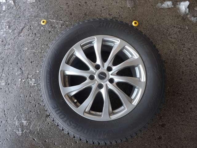 エクストレイル ２．０　２０Ｘｉ　２列車　４ＷＤ　メモリーナビゲーション　プロパイロット（29枚目）