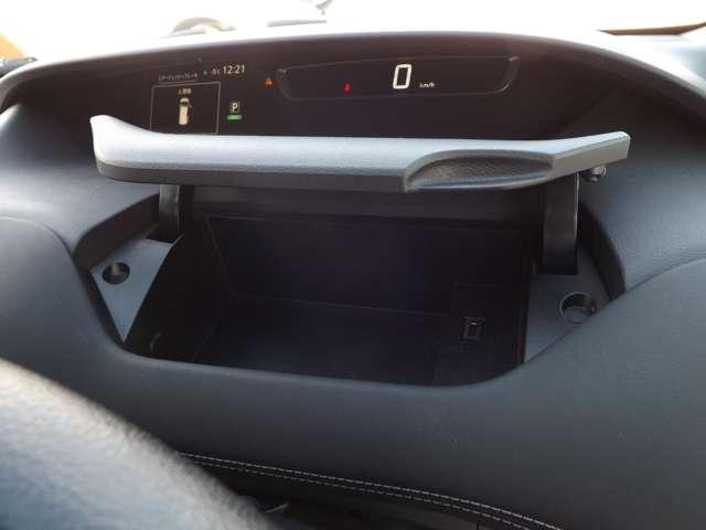 セレナ ２．０　ハイウェイスター　４ＷＤ　メモリーナビゲーション（25枚目）