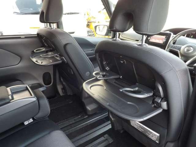 セレナ ２．０　ハイウェイスター　４ＷＤ　メモリーナビゲーション（29枚目）