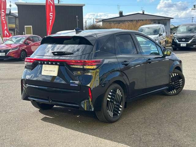 オーラ 1.2 G FOUR レザーエディション 4WD ※当社試乗車UP※(2枚目)