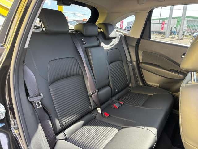 オーラ 1.2 G FOUR レザーエディション 4WD ※当社試乗車UP※(6枚目)