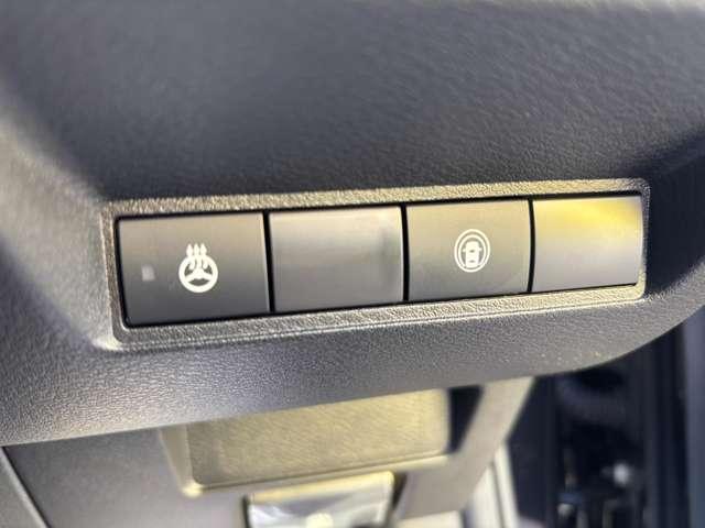 オーラ 1.2 G FOUR レザーエディション 4WD ※当社試乗車UP※(11枚目)