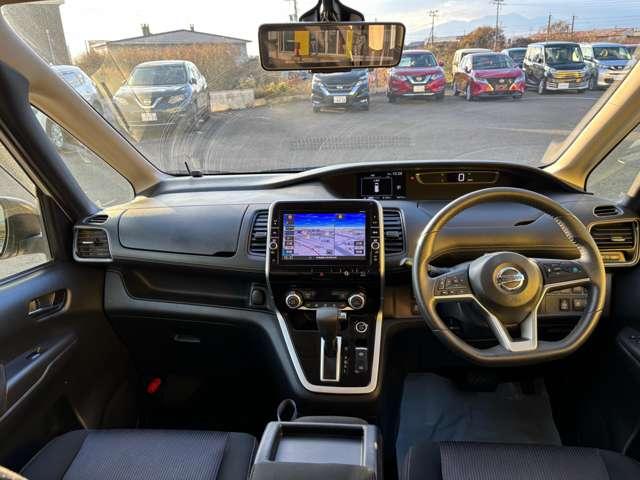 セレナ 2.0 ハイウェイスター 4WD プロパイロット 純正大型ナビ(3枚目)