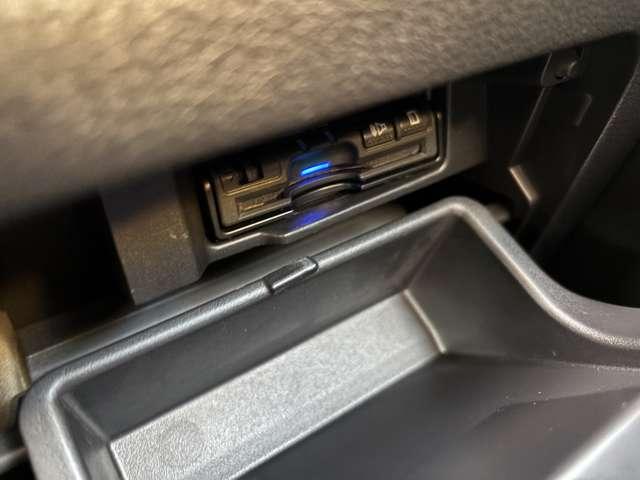 セレナ 2.0 ハイウェイスター 4WD プロパイロット 純正大型ナビ(14枚目)