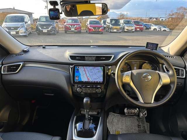 エクストレイル ２．０　２０Ｘ　エマージェンシーブレーキパッケージ　２列車　４ＷＤ　社外フローティングナビ（3枚目）