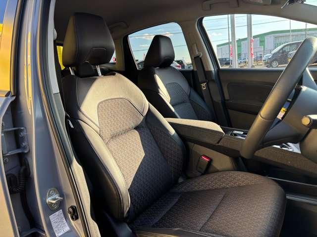 オーラ １．２　Ｇ　ＦＯＵＲ　４ＷＤ　※当社社有車ＵＰ※　アラウンドビュ－モニタ－（4枚目）