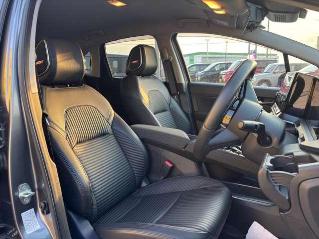 オーラ １．２　Ｇ　ＦＯＵＲ　レザーエディション　４ＷＤ　※社有車ＵＰ※　メ－カ－オプションナビ（4枚目）