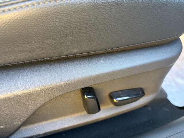 オーラ １．２　Ｇ　ＦＯＵＲ　レザーエディション　４ＷＤ　※社有車ＵＰ※　メ－カ－オプションナビ（7枚目）