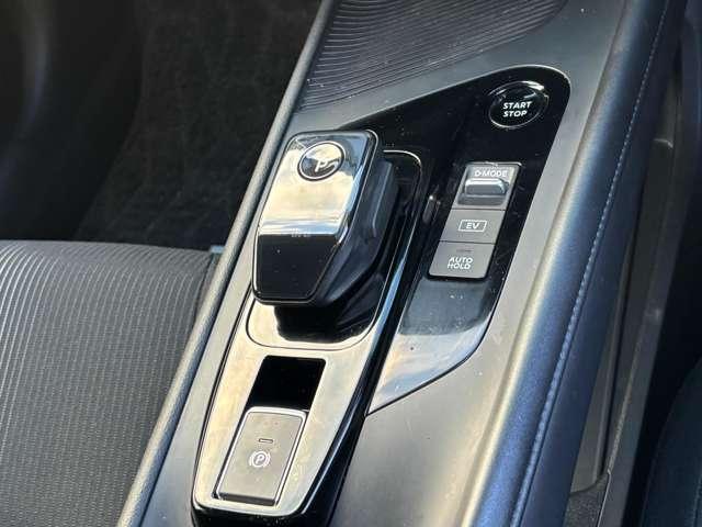 ノート １．２　Ｘ　ＦＯＵＲ　４ＷＤ　純正ディスプレイオーディオ（17枚目）