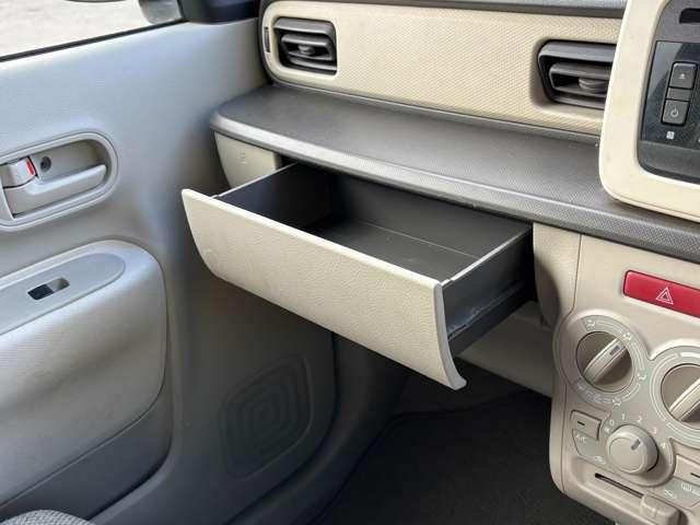 アルトラパン ６６０　Ｇ　オートギヤシフト　４ＷＤ　運転席シートヒーター　純正カーオーディオ（11枚目）