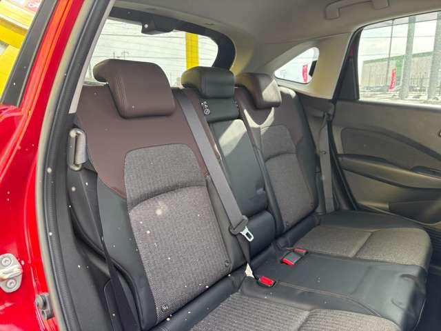 オーラ １．２　Ｇ　ＦＯＵＲ　４ＷＤ　メーカーナビ　ＢＯＳＥシステム（6枚目）