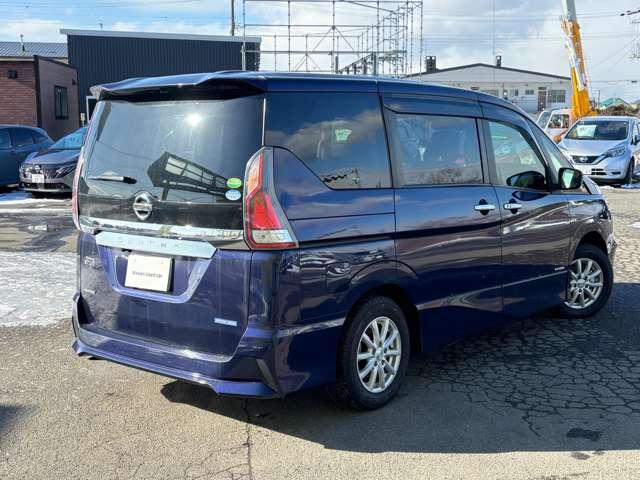 セレナ 2.0 ハイウェイスター VセレクションII 4WD メモリーナビ フリップダウンモニター(2枚目)