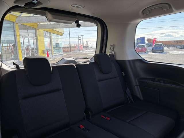 セレナ 2.0 ハイウェイスター VセレクションII 4WD メモリーナビ フリップダウンモニター(9枚目)