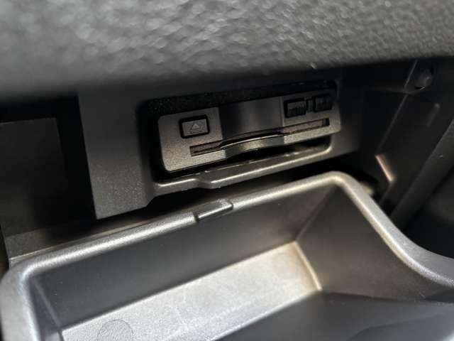 セレナ 2.0 ハイウェイスター VセレクションII 4WD メモリーナビ フリップダウンモニター(22枚目)
