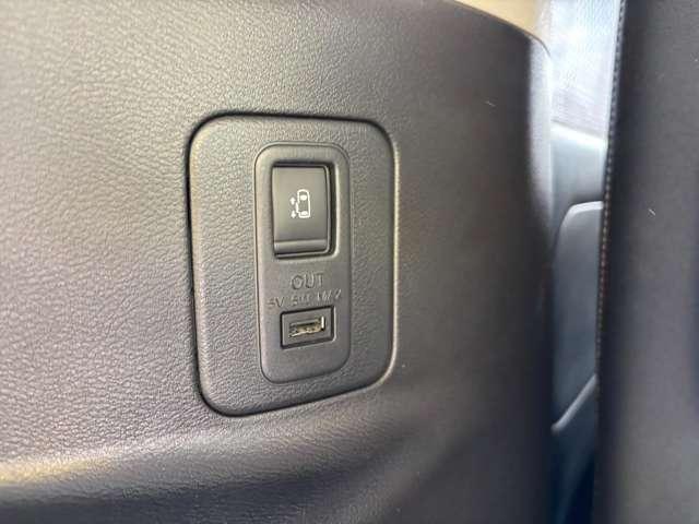 セレナ 2.0 ハイウェイスター VセレクションII 4WD メモリーナビ フリップダウンモニター(26枚目)