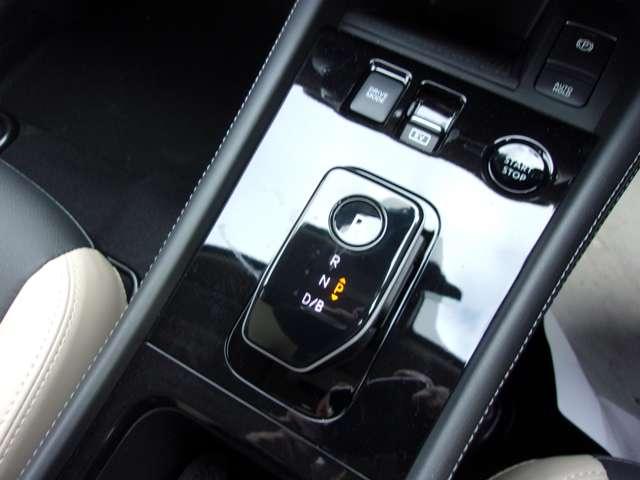 キックス １．２　Ｘ　ＦＯＵＲ　ツートーン　インテリアエディション（ｅ－ＰＯＷＥＲ）　４ＷＤ（10枚目）