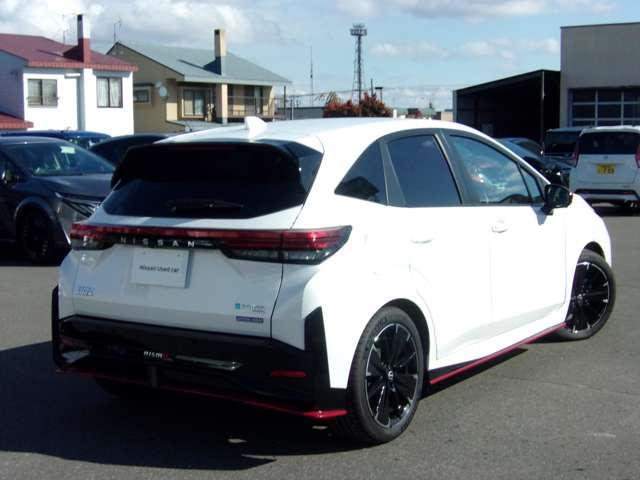 オーラ 1.2 NISMO チューンド e-POWER 4WD(2枚目)
