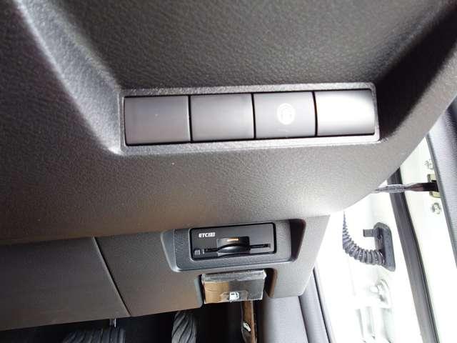 ノート 1.2 X メーカー装着ナビ&ETC・アラウンドビュー(9枚目)