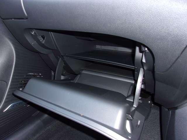 オーラ １．２　Ｇ　ＦＯＵＲ　４ＷＤ　１．２Ｇ　ＦＯＵＲ　４ＷＤ　当社社用車ＵＰ（14枚目）