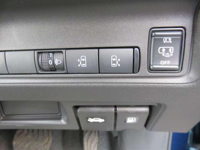 セレナ 2.0 ハイウェイスターV 4WD 当社試乗車アップ アラウンドビューモニタ(17枚目)