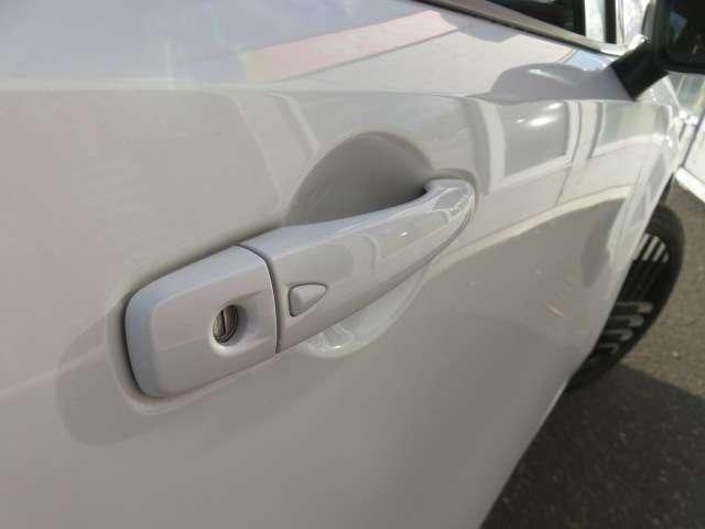 オーラ １．２　Ｇ　ＦＯＵＲ　レザーエディション　４ＷＤ　プロパイロット　アラウンドビューモニター（7枚目）