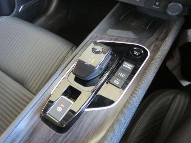 オーラ １．２　Ｇ　ＦＯＵＲ　レザーエディション　４ＷＤ　プロパイロット　アラウンドビューモニター（8枚目）