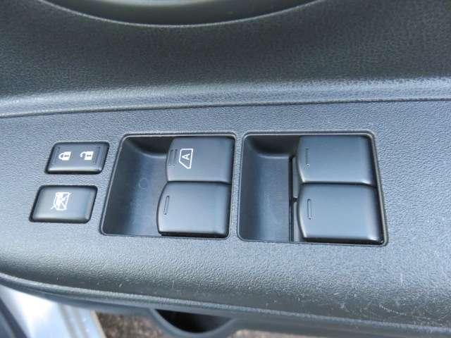 マーチ １．２　Ｓ　横滑り防止装置　ＣＤオーディオ（10枚目）