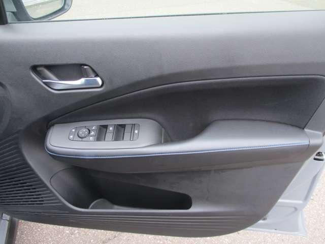 ノート １．２　ＡＵＴＥＣＨ　クロスオーバー　ＦＯＵＲ　４ＷＤ　当社試乗車アップ　衝突被害軽減ブレーキ（13枚目）