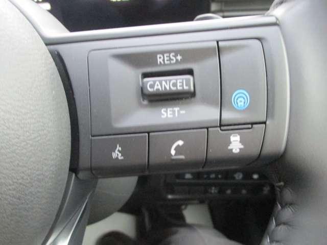 セレナ ２．０　ハイウェイスターＶ　４ＷＤ　当社試乗車アップ低速衝突被害軽減ブレーキ（9枚目）