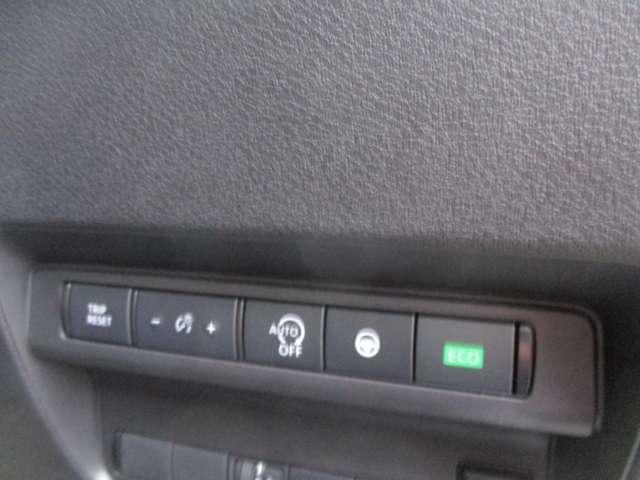 セレナ ２．０　ハイウェイスターＶ　４ＷＤ　当社試乗車アップ低速衝突被害軽減ブレーキ（12枚目）