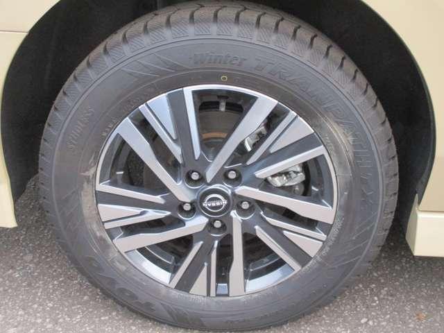 セレナ ２．０　ハイウェイスターＶ　４ＷＤ　当社試乗車アップ低速衝突被害軽減ブレーキ（16枚目）