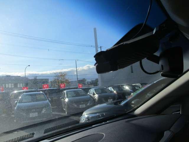 エルグランド 3.5 350ハイウェイスター プレミアム アーバンクロム 4WD 低速衝突被害軽減ブレーキ横滑り防止アラウ(16枚目)