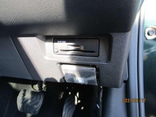 オーラ １．２　Ｇ　ＦＯＵＲ　４ＷＤ　社用車アップ低速衝突被害軽減ブレーキ横滑（12枚目）