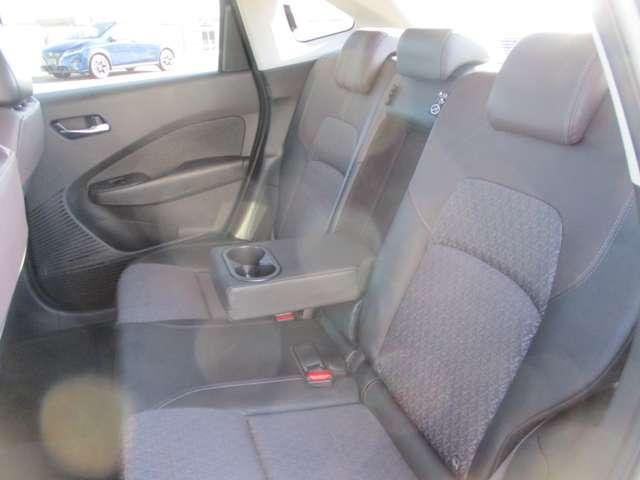 オーラ １．２　Ｇ　ＦＯＵＲ　４ＷＤ　社用車アップ低速衝突被害軽減ブレーキ横滑（15枚目）