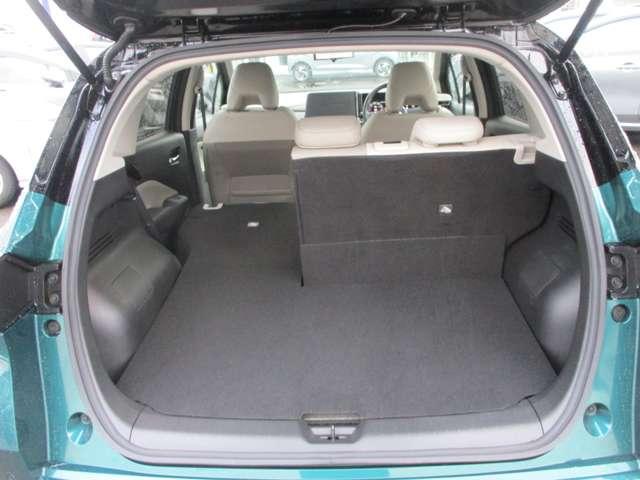 オーラ １．２　Ｇ　ＦＯＵＲ　４ＷＤ　低速衝突軽減ブレーキ横滑り防止装置社用車（13枚目）