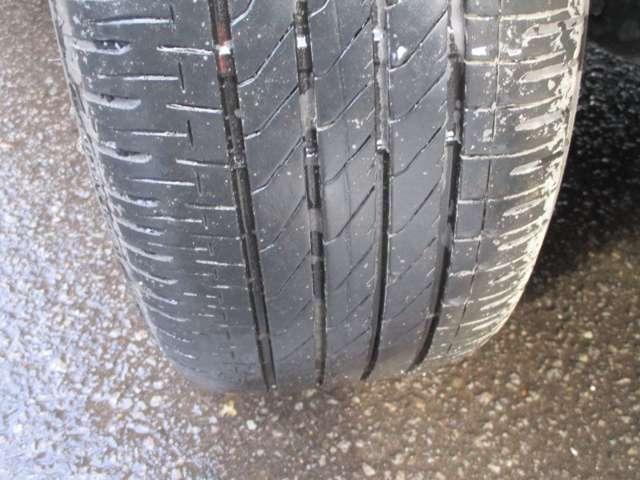 オーラ １．２　Ｇ　ＦＯＵＲ　４ＷＤ　低速衝突軽減ブレーキ横滑り防止装置社用車（16枚目）